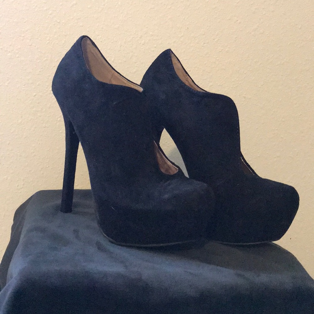 Black heels